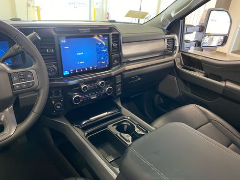 New 2026 Ford F350 Lariat w/ Lariat Ultimate Package AWD/4WD image 12
