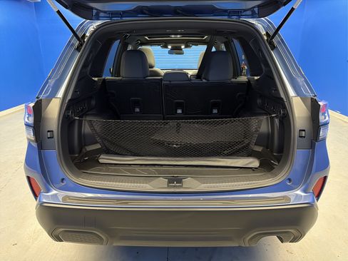 Certified 2025 Subaru Forester Premium image 27