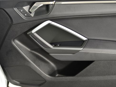 Certified 2025 Audi Q3 2.0T Premium w/ Convenience Package image 20