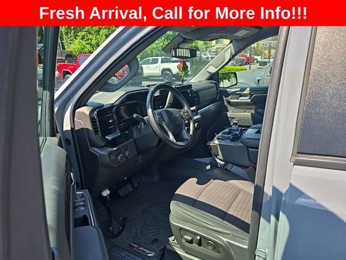Used 2024 Chevrolet Silverado 1500 RST AWD/4WD image 9