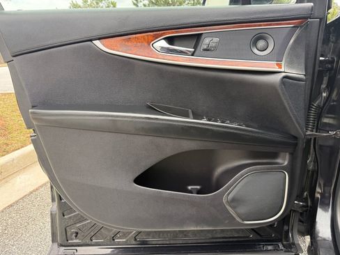 Used 2019 Lincoln Nautilus Reserve image 42