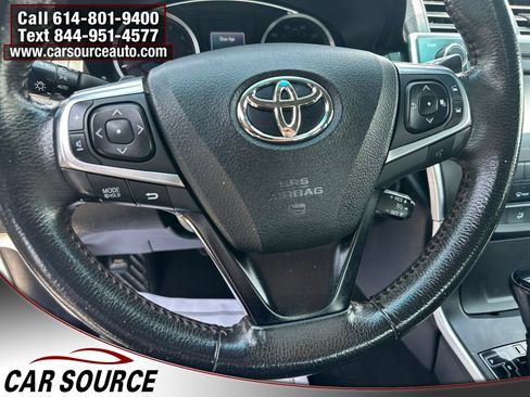 Used 2017 Toyota Camry SE FWD image 16