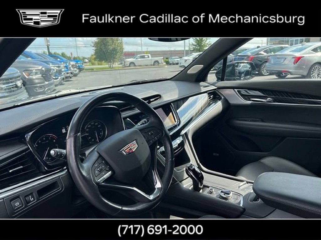 Used 2023 Cadillac XT6 Premium Luxury w/ LPO, Floor Liner Package AWD/4WD image 22