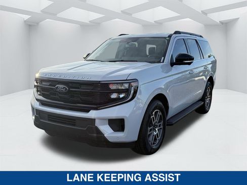 New 2026 Ford Expedition Active image 8
