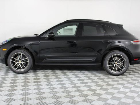 New 2026 Porsche Macan image 2