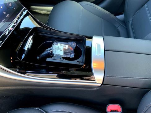 Certified 2025 Mercedes-Benz C 300 Sedan image 10