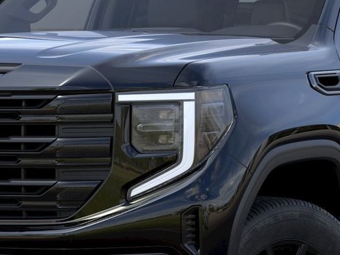 Used 2022 GMC Sierra 1500 Elevation w/ LPO, Elevation Black Package AWD/4WD image 10