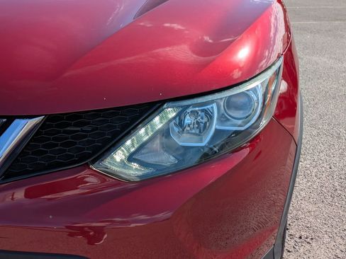 Used 2019 Nissan Rogue Sport SV image 9