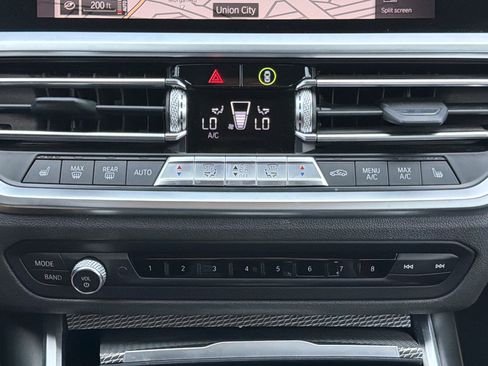 Used 2019 BMW 330i Sedan w/ M Sport Package RWD image 6