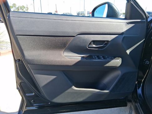 New 2026 Nissan Kicks S image 20