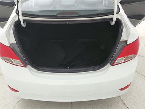 Used 2015 Hyundai Accent GLS image 15