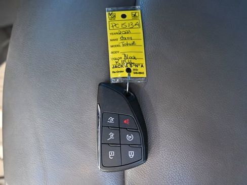 Used 2021 Chevrolet Tahoe Z71 w/ Z71 Signature Package image 29