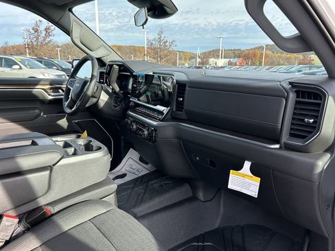 New 2026 Chevrolet Silverado 1500 LT image 17