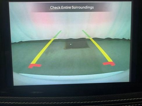 Used 2024 Chrysler Pacifica Limited image 23