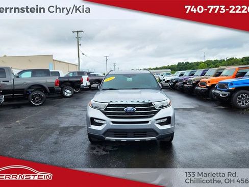 Used 2020 Ford Explorer XLT w/ Equipment Group 202A AWD/4WD image 2