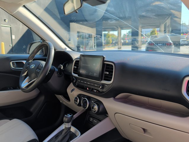 Used 2025 Hyundai Venue SEL FWD image 26