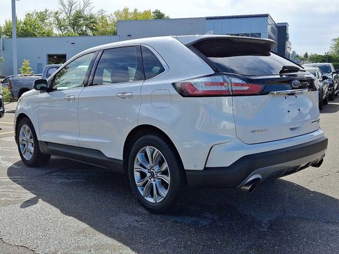 Used 2019 Ford Edge Titanium w/ Equipment Group 301A image 4