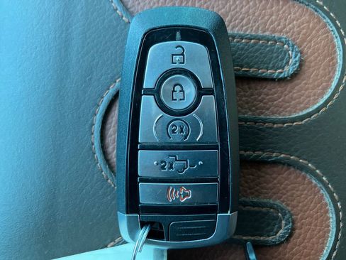 Used 2021 Ford F250 King Ranch w/ King Ranch Ultimate Package image 32