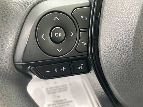 Used 2020 Toyota Corolla LE image 36