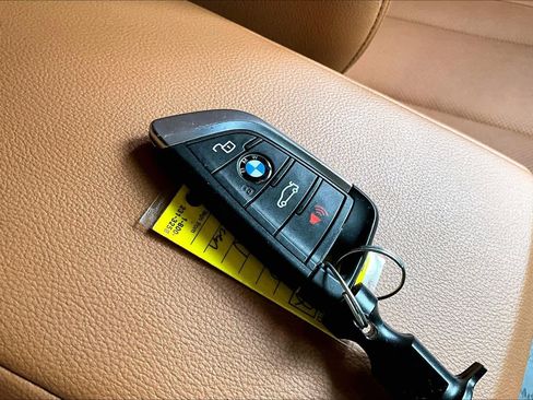 Used 2023 BMW i4 eDrive35 w/ Premium Package RWD image 14