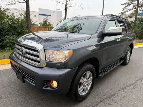 Used 2008 Toyota Sequoia Limited AWD/4WD image 2