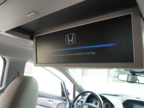 Used 2015 Honda Odyssey Touring Elite image 20