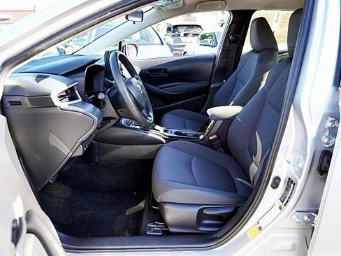 Used 2022 Toyota Corolla LE FWD image 14