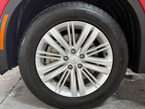 Used 2024 Mitsubishi Outlander ES FWD image 11