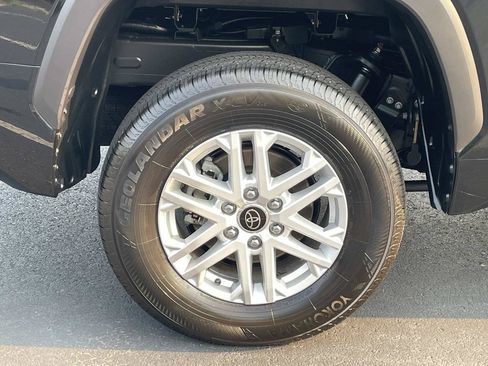 Used 2024 Toyota Tundra SR5 AWD/4WD image 10