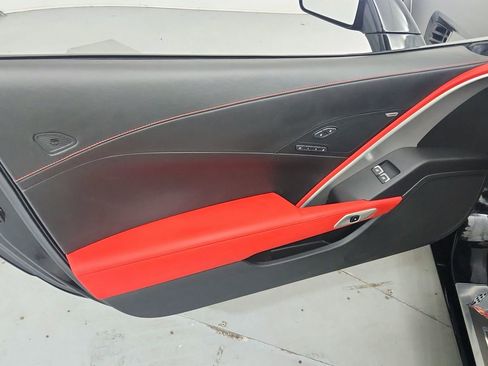 Used 2018 Chevrolet Corvette Z06 RWD image 16