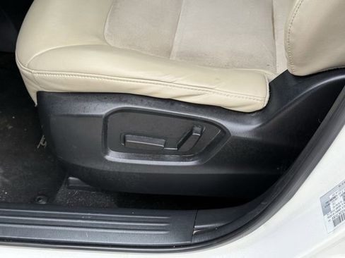 Used 2017 MAZDA CX-5 Touring w/ Preferred Equipment Package image 13