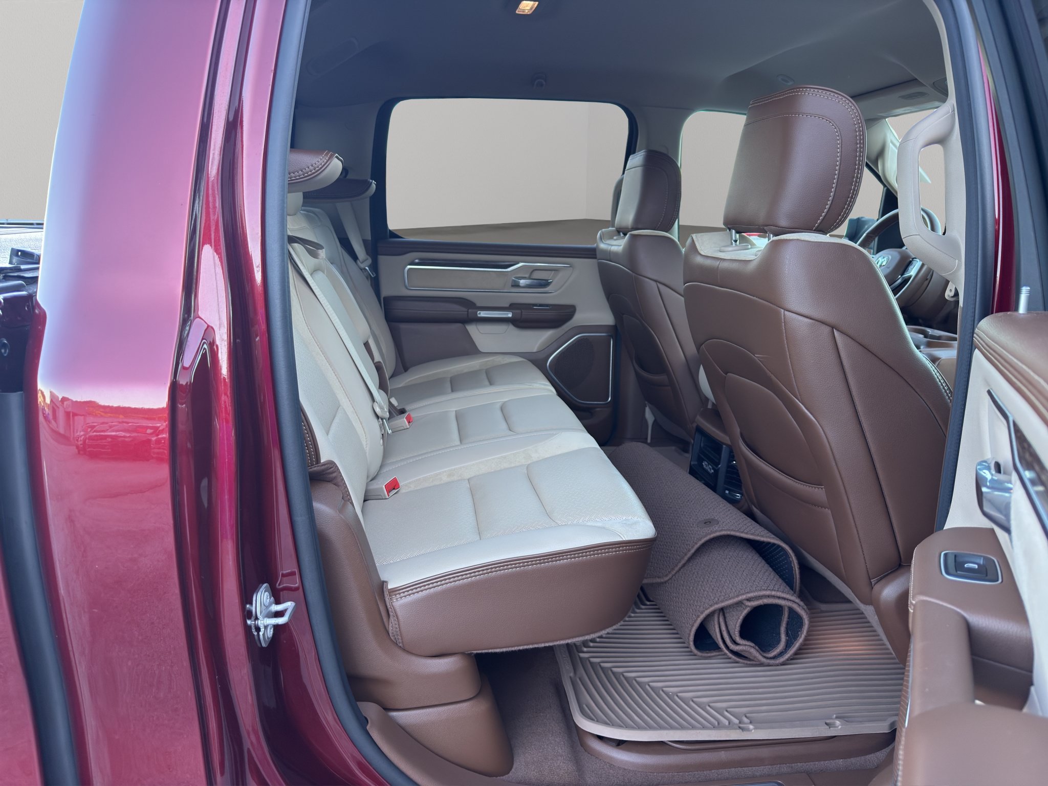 Used 2020 RAM 1500 Laramie AWD/4WD image 17