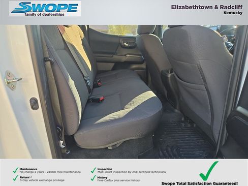 Used 2019 Toyota Tacoma TRD Off-Road w/ Technology Package image 11