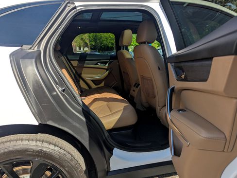 Used 2023 Jaguar F-PACE S image 44