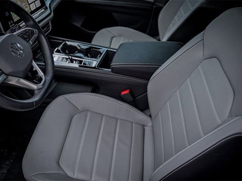 New 2024 Volkswagen Atlas Cross Sport SEL R-Line image 12