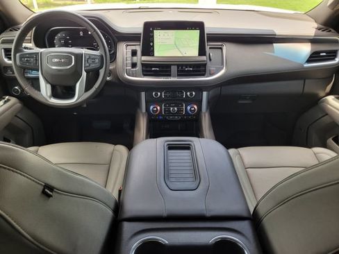 Used 2023 GMC Yukon XL SLT RWD image 13