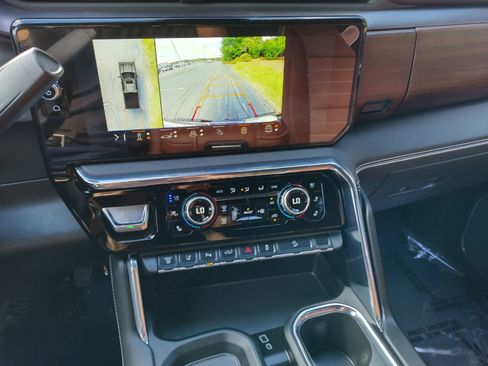 Used 2025 GMC Sierra 3500 Denali Ultimate image 16