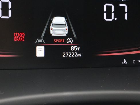Used 2025 Hyundai Palisade SEL FWD image 32