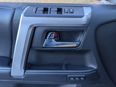 Used 2018 Toyota 4Runner Limited image 16