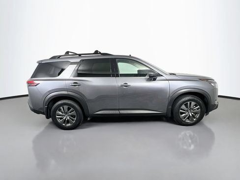 Used 2024 Nissan Pathfinder SV w/ SV Premium Package AWD/4WD image 29