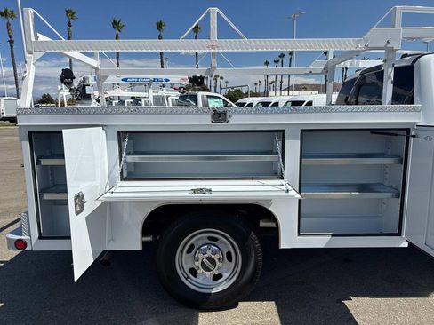 New 2025 Ford F350 XL w/ XL Chrome Package image 19