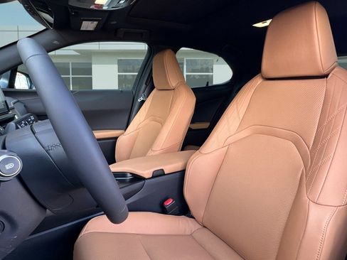 New 2026 Lexus UX 300h AWD image 5