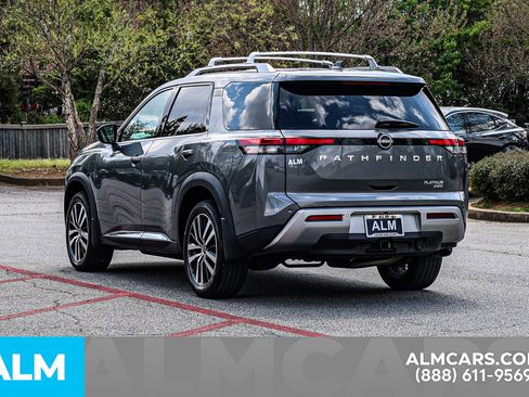 Used 2024 Nissan Pathfinder Platinum w/ Cargo Package image 6