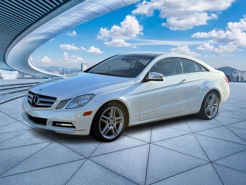 Used 2013 Mercedes-Benz E 350 4MATIC Coupe image 9