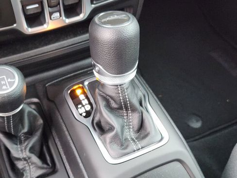 New 2026 Jeep Gladiator Sport image 23