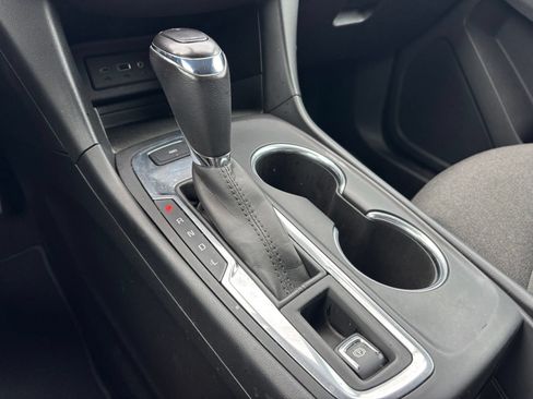 Used 2019 Chevrolet Equinox LT AWD/4WD image 26