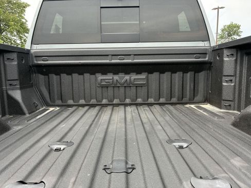 Used 2025 GMC Sierra 2500 Denali AWD/4WD image 17