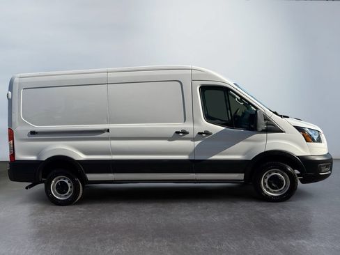 Used 2025 Ford Transit 250 148 Medium Roof RWD image 4