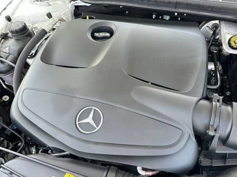 Used 2019 Mercedes-Benz GLA 250 w/ Premium Package image 29