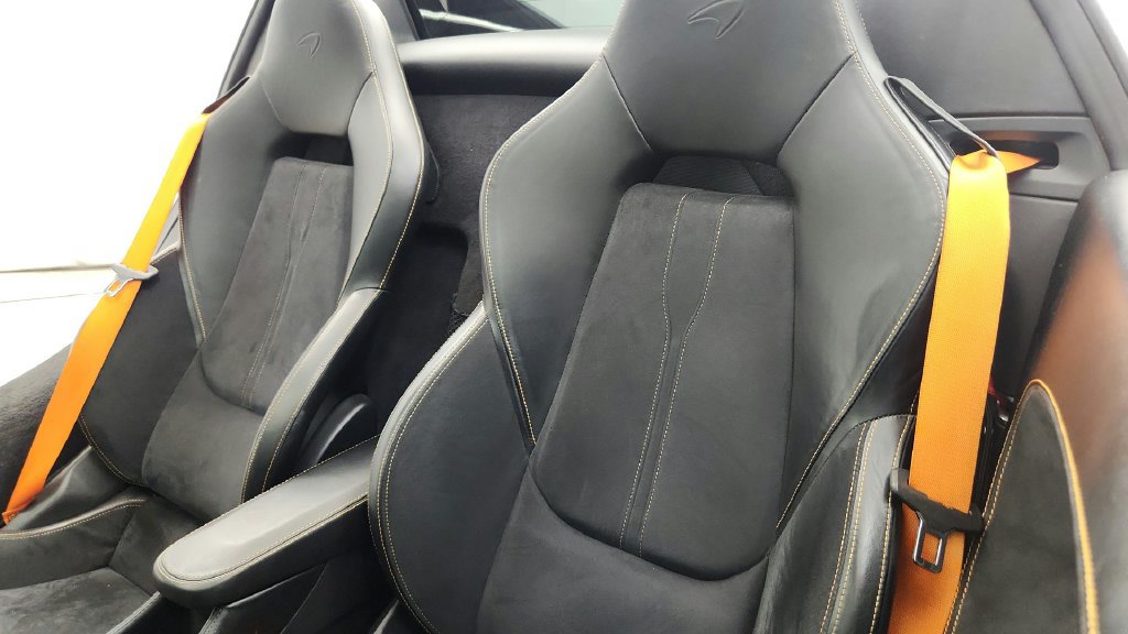 Used 2019 McLaren 570S Spider RWD image 36
